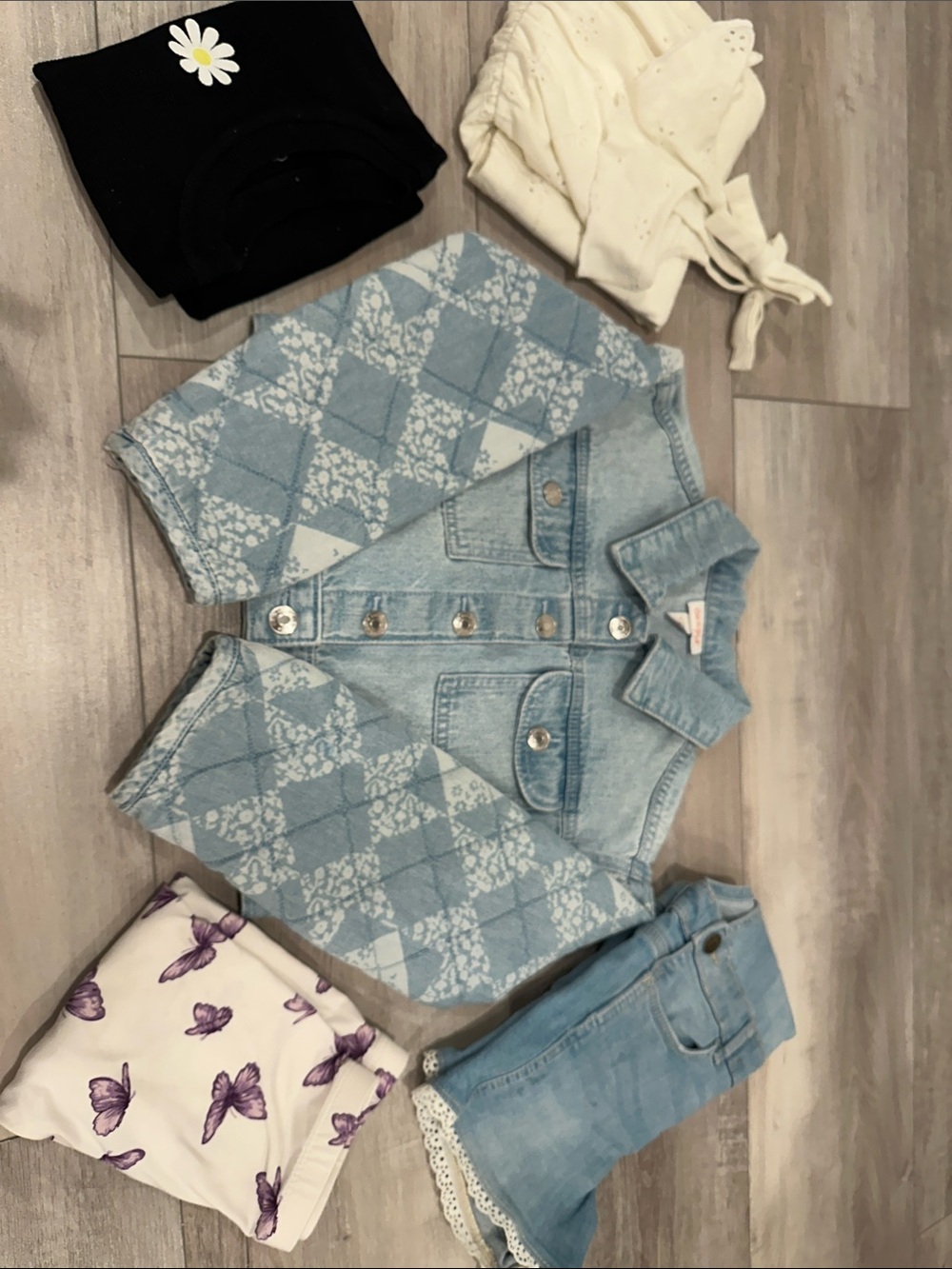 Cat & Jack size 6/7 Light Wash Denim Jacket